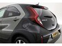 Toyota Aygo X 1.0 VVT-i MT Envy | Rijklaar! | Adapt. Cruise | Two-Tone | Camera | Stoelverw. | Navi | Keyless | Apple CarPlay | All Season