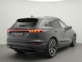 Audi Q6 e-tron S edition 83 kWh 252pk | Panoramadak | Lederen S-line interieur | Wegklapbare trekhaak | MMI-Bijrijdersdisplay | Head-up display | Luchtvering |