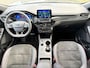 Ford Kuga 2.5 PHEV ST-Line X / Dealer onderhouden / Trekgewicht 1.500 kg / Navigatie / Stuur-, stoel- & achterbankverwarming / Parkeer assistent / Camera 360° / Elektrische stoel & klep / 18" LM wielen / Adaptief cruise control / Apple Carplay/Android Auto /