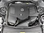 Mercedes-Benz C-klasse 300 e Business Solution Luxury | Winterpakket | Trekhaak | Panoramaschuifdak | Warmtewerend, donkergetint glas | GUARD 360° Plus | Sierdelen diamantpatroon zilvergrijs | 18 inch vijf-dubbelspaaks lichtmetalen velgen |