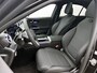 Mercedes-Benz C-klasse 300 e Business Solution Luxury | Winterpakket | Trekhaak | Panoramaschuifdak | Warmtewerend, donkergetint glas | GUARD 360° Plus | Sierdelen diamantpatroon zilvergrijs | 18 inch vijf-dubbelspaaks lichtmetalen velgen |