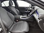 Mercedes-Benz C-klasse 300 e Business Solution Luxury | Winterpakket | Trekhaak | Panoramaschuifdak | Warmtewerend, donkergetint glas | GUARD 360° Plus | Sierdelen diamantpatroon zilvergrijs | 18 inch vijf-dubbelspaaks lichtmetalen velgen |