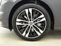 Mercedes-Benz C-klasse 300 e Business Solution Luxury | Winterpakket | Trekhaak | Panoramaschuifdak | Warmtewerend, donkergetint glas | GUARD 360° Plus | Sierdelen diamantpatroon zilvergrijs | 18 inch vijf-dubbelspaaks lichtmetalen velgen |