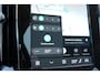 Volvo V60 T6 Recharge AWD Essential Edition Bright | Long Range | 19 inch lichtmetalen velgen | Stoel- & Stuurwielverwarming | Park Assist voor & achter met camera | Adaptieve Cruise Control | Pilot Assist, BLIS Dodehoekdetectie | Extra getint glas achter | Platinum Grey metallic