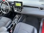 Toyota Corolla 1.8 Hybrid Executive | Navigatie | Carplay | Parkeersensoren | Dode hoek waarschuwing | 18 inch LM-velgen |