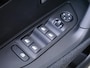 Peugeot 2008 1.2 Hybrid 145PK Style | 8 JAAR GARANTIE | Nieuwe auto | Climate control | Parkeersensoren achter | Led verlichting | Cruise control | Elektrische ramen | Android auto / Apple carplay
