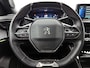Peugeot e-2008 EV 136pk GT 50 kWh Automaat | Accu 95% | Schuif-/kanteldak | Navigatie | Climate Control | Adaptieve Cruise Control | Camera | 18"LMV | LED | Keyless Entry/Start | Apple Carplay/Android Auto |