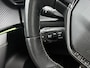 Peugeot e-2008 EV 136pk GT 50 kWh Automaat | Accu 95% | Schuif-/kanteldak | Navigatie | Climate Control | Adaptieve Cruise Control | Camera | 18"LMV | LED | Keyless Entry/Start | Apple Carplay/Android Auto |