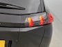 Peugeot e-2008 EV 136pk GT 50 kWh Automaat | Accu 95% | Schuif-/kanteldak | Navigatie | Climate Control | Adaptieve Cruise Control | Camera | 18"LMV | LED | Keyless Entry/Start | Apple Carplay/Android Auto |