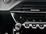 Peugeot e-2008 EV 136pk GT 50 kWh Automaat | Accu 95% | Schuif-/kanteldak | Navigatie | Climate Control | Adaptieve Cruise Control | Camera | 18"LMV | LED | Keyless Entry/Start | Apple Carplay/Android Auto |