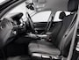 BMW 1-Serie 118i High Executive (CRUISE, STOELVERWARMING, PARKEERSENSOREN, 18 INCH)