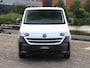 Volkswagen e-Transporter Kombi L2H1 64 kWh / 136PK | 9 persoons | Airco | Navigatie via Apple Carplay / Android auto | Privacy glass | Cruise control |