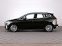 BMW 2-Serie Active Tourer 225 xDrive Luxury Line | LEDER | CAMERA | NAVI | ECC | PHEV | Sanremo Grün Metallic !