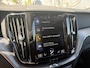 Volvo XC60 2.0 Recharge T6 AWD R-Design | Luchtvering | Bowers & Wilkins Audio | Head-Up | Trekhaak | 360 Camera | Keyless | Memory | Elektr. Stoelen | Adaptive Cruise Control | Dodehoek Detectie | Stoel + Stuurverwarming