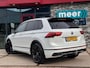 Volkswagen Tiguan 1.5 TSI 3x R-LINE DSG VOL! PANO l H/K l LEDER l SFEER l MATRIX l ACC l CAMERA l EL-STOEL l DODE-HOEK l ORG.NL l