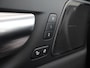 Volvo XC60 2.0 T8 Plug-in hybrid AWD Ultra Black Edition | Harman/Kardon | Ele. verstelbare stoelen + Geheugen | Ele. kofferdeksel | Panoramadak | HUD | Comfortstoelen | Adaptieve Cruise Control |