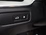 Volvo XC60 2.0 T8 Plug-in hybrid AWD Ultra Black Edition | Harman/Kardon | Ele. verstelbare stoelen + Geheugen | Ele. kofferdeksel | Panoramadak | HUD | Comfortstoelen | Adaptieve Cruise Control |