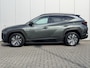Hyundai Tucson 1.6 T-GDI HEV Comfort / 1e Eigenaar / NL Auto / Trekhaak 1650 KG / All Seasonbanden / Adaptive Cruise Control / Climate Control / Stoelverwarming / Achteruitrijcamera / Fabrieksgarantie t/m 01-2028 /