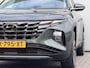 Hyundai Tucson 1.6 T-GDI HEV Comfort / 1e Eigenaar / NL Auto / Trekhaak 1650 KG / All Seasonbanden / Adaptive Cruise Control / Climate Control / Stoelverwarming / Achteruitrijcamera / Fabrieksgarantie t/m 01-2028 /