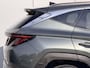 Hyundai Tucson 1.6 T-GDI HEV Comfort / 1e Eigenaar / NL Auto / Trekhaak 1650 KG / All Seasonbanden / Adaptive Cruise Control / Climate Control / Stoelverwarming / Achteruitrijcamera / Fabrieksgarantie t/m 01-2028 /