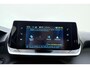 Peugeot e-2008 EV Allure Pack 50 kWh | SOH 95% | Apple carplay/Android auto | Adaptive cruise | Climate control | Lichtmetalen velgen 17'' |