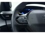 Peugeot e-2008 EV Allure Pack 50 kWh | SOH 95% | Apple carplay/Android auto | Adaptive cruise | Climate control | Lichtmetalen velgen 17'' |
