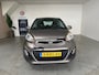 Kia Picanto 1.0 CVVT ISG Comfort Pack GEEN APK motor rookt, Schade rechts