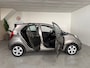Kia Picanto 1.0 CVVT ISG Comfort Pack GEEN APK motor rookt, Schade rechts