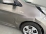 Kia Picanto 1.0 CVVT ISG Comfort Pack GEEN APK motor rookt, Schade rechts