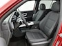 Mercedes-Benz GLB 180 Business Solution AMG 7p. | Premium pakket | Nightpakket | Vast panoramadak | Verstelbare demping | 20” multispaaks lichtmetalen AMG-velgen | GUARD 360° | Massage functie |