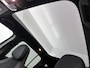 Mercedes-Benz GLB 200 Business Solution AMG 7p. 58 kWh | Premium plus pakket | Nightpakket | Trekhaak | Vast panoramadak | GUARD 360° | Burmester Surround Sound | Sportstoelen | Massage functie | 19” vijfspaaks lichtmetalen AMG-velgen |