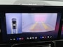 Mercedes-Benz GLB 200 Business Solution AMG 7p. 58 kWh | Premium plus pakket | Nightpakket | Trekhaak | Vast panoramadak | GUARD 360° | Burmester Surround Sound | Sportstoelen | Massage functie | 19” vijfspaaks lichtmetalen AMG-velgen |