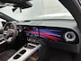 Mercedes-Benz GLB 200 Business Solution AMG 7p. 58 kWh | Premium plus pakket | Nightpakket | Trekhaak | Vast panoramadak | GUARD 360° | Burmester Surround Sound | Sportstoelen | Massage functie | 19” vijfspaaks lichtmetalen AMG-velgen |