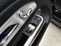 Mercedes-Benz GLB 200 Business Solution AMG 7p. 58 kWh | Premium plus pakket | Nightpakket | Trekhaak | Vast panoramadak | GUARD 360° | Burmester Surround Sound | Sportstoelen | Massage functie | 19” vijfspaaks lichtmetalen AMG-velgen |