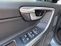 Volvo XC60 2.0 T5 |LEES TEKST|