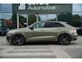 Audi Q8 60 TFSI e quattro Pro Line S Competition | Oak Green Pearl Effect (Audi Exclusive) | Panoramadak | Trekhaak | Head-up Display | Vierwielbesturing |  Bang & Olufsen Soundsystem | Luchtvering | Stoelventilatie en massagefunctie | Garantie 3 jaar / 100.000 KM |