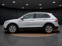 Volkswagen Tiguan 1.4 TSI eHybrid Elegance | Pano dak | Trekhaak | Stoelverwarming | Camera |