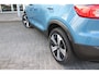 Volvo XC40 Recharge Ultimate 70 kWh | Fjord blue Carpet | 360 | H&K audio | Panorama dak | Stoel/stuurwiel verwarming | BLIS |