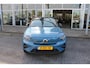 Volvo XC40 Recharge Ultimate 70 kWh | Fjord blue Carpet | 360 | H&K audio | Panorama dak | Stoel/stuurwiel verwarming | BLIS |