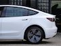 Tesla Model 3 RWD 60kWh PLUS/ WARMTEPOMP/ LFP ACCU/ TREKHAAK/ NL-AUTO 1STE EIGENAAR/ SOH 93%
