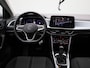 Volkswagen T-Roc 1.5 TSI Life 150 PK| Origineel Nederlands | 1e Eigenaar | Navigatie | Achteruitrijcamera | Dodehoekdetectie | Climatronic | Apple Carplay | Digitale Cockpit Pro