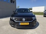 Volkswagen T-Roc 1.5 TSI Sport R-Line Trekhaak Carplay Achteruitrijcamera 4S Banden Stoelverwarming