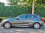 BMW 1-Serie 120i High Executive M Sport Apple CarPlay Trekhaak LED NAP Dealer onderhouden RIJKLAAR 184pk