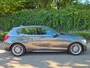 BMW 1-Serie 120i High Executive M Sport Apple CarPlay Trekhaak LED NAP Dealer onderhouden RIJKLAAR 184pk