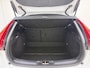 Volvo V40 T3 152PK Polar+ Sport / 18 inch velgen / H&K audio / Trekhaak / Panoramisch dak / Pdc camera / Bluetooth / Stoelverwarming.