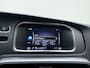 Volvo V40 T3 152PK Polar+ Sport / 18 inch velgen / H&K audio / Trekhaak / Panoramisch dak / Pdc camera / Bluetooth / Stoelverwarming.