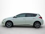 Toyota Auris 1.8 Hybrid Lease | Dealer onderhouden | Panoramadak | Navigatie | Climate Control | Cruise Control | Achteruitrijcamera |