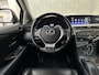 Lexus RX 450h 4WD President | Luchtvering | Dealer Onderhouden | Schuifdak | Leder Zwart | Stoelventilatie | Head-Up | Carplay | Memory | Stoelverwarming | DVD-Entertainment | Camera | Stuurverwarming |