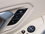 BMW 3-Serie 318i Business Edition | Virtual cockpit | Navigatie | Leder | Cruise control | Climate control | Parkeer sensoren | Memory seat