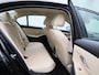 BMW 3-Serie 318i Business Edition | Virtual cockpit | Navigatie | Leder | Cruise control | Climate control | Parkeer sensoren | Memory seat